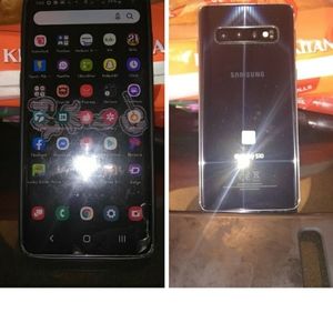 Samsung Galaxy s10.      $700